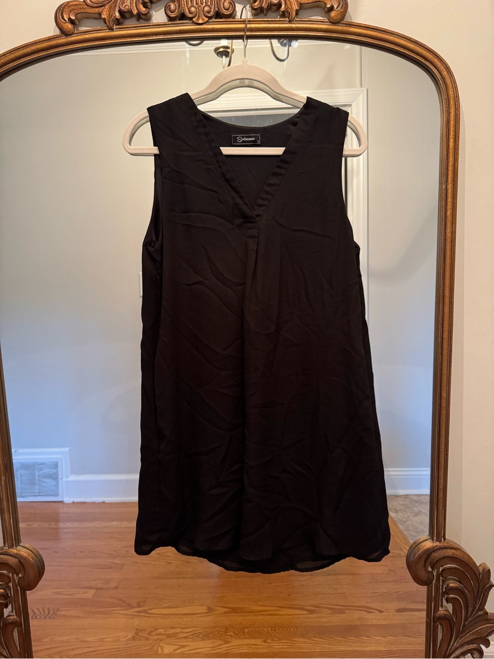 Black Sleeveless V-Neck Shift Dress